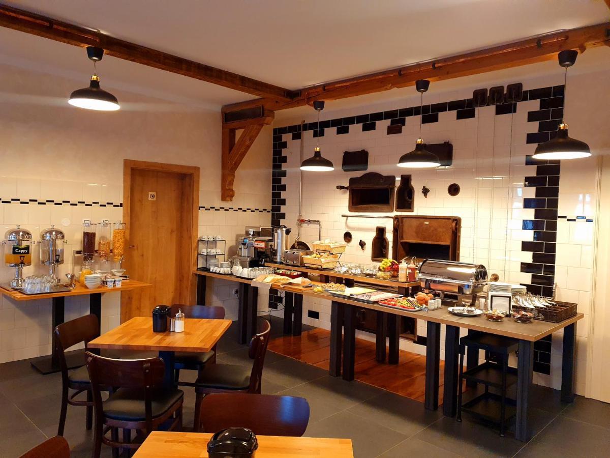 Hotel Kortus Jetrichovice  ภายนอก รูปภาพ