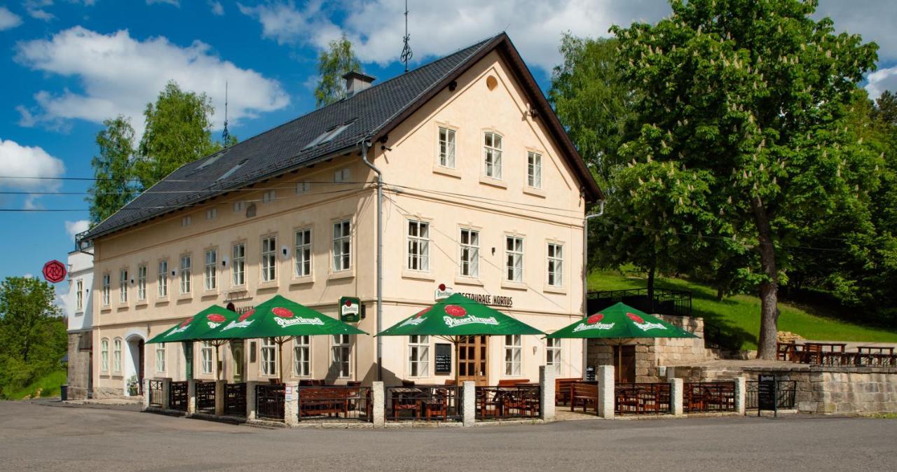 Hotel Kortus Jetrichovice  ภายนอก รูปภาพ