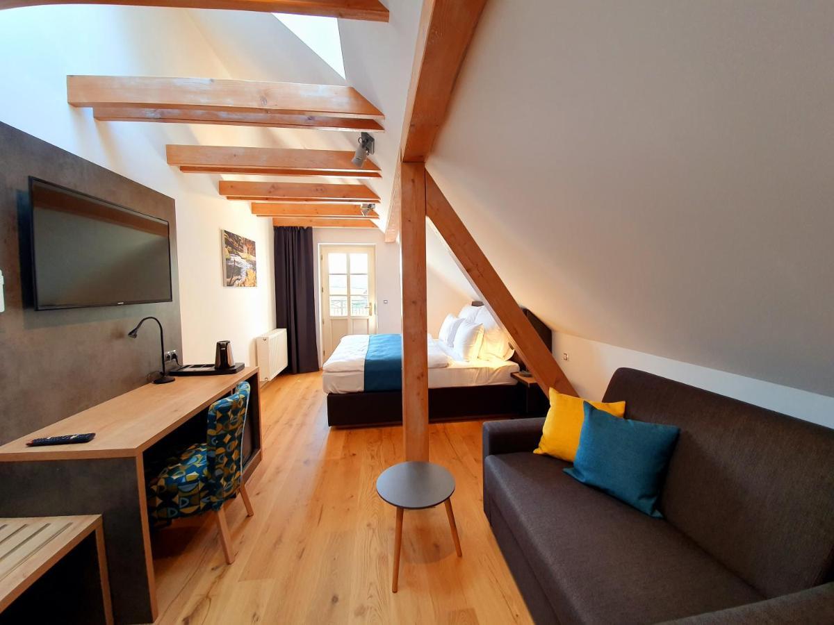 Hotel Kortus Jetrichovice  ภายนอก รูปภาพ