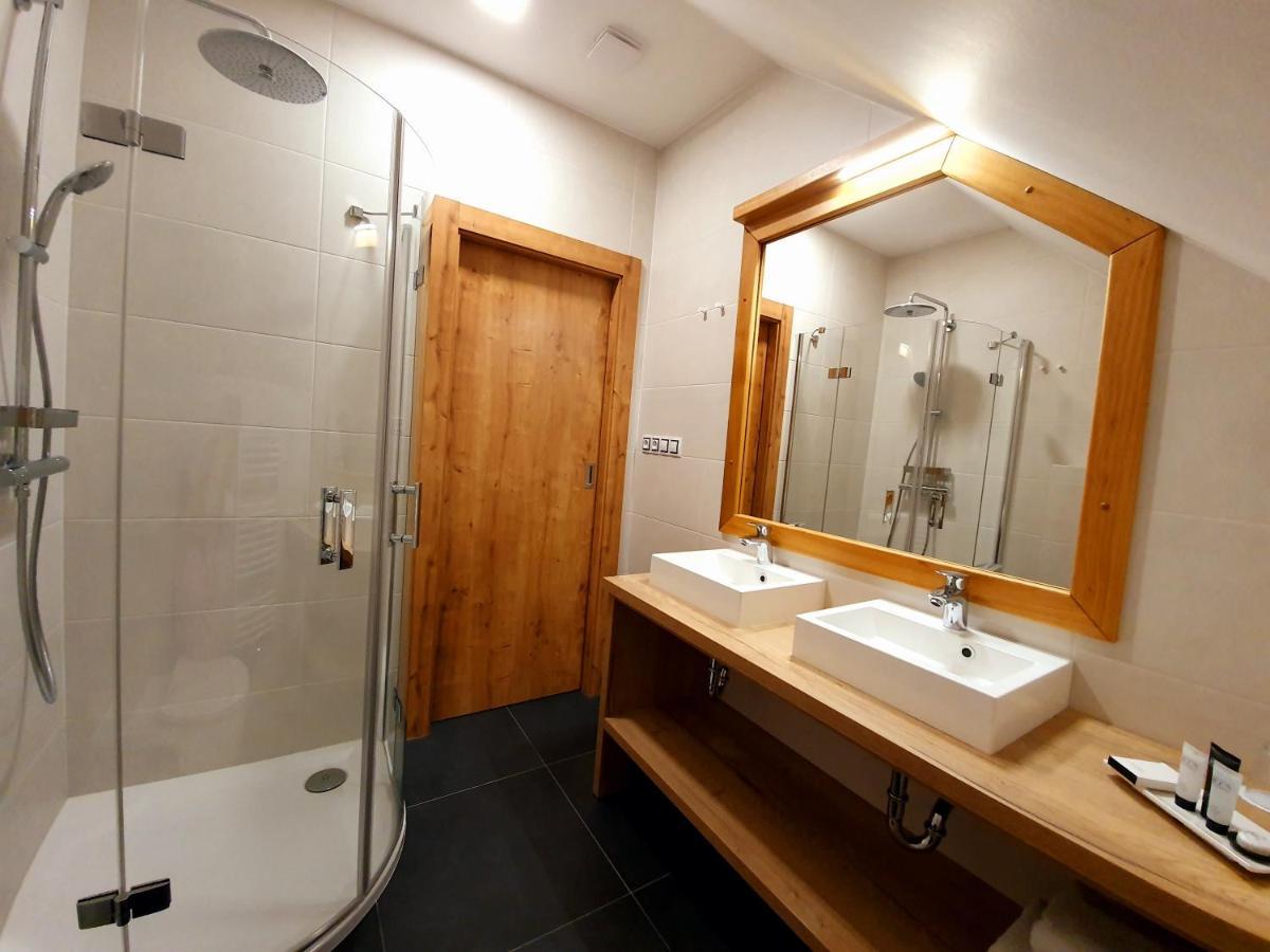 Hotel Kortus Jetrichovice  ภายนอก รูปภาพ