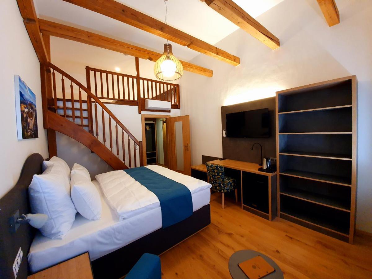 Hotel Kortus Jetrichovice  ภายนอก รูปภาพ