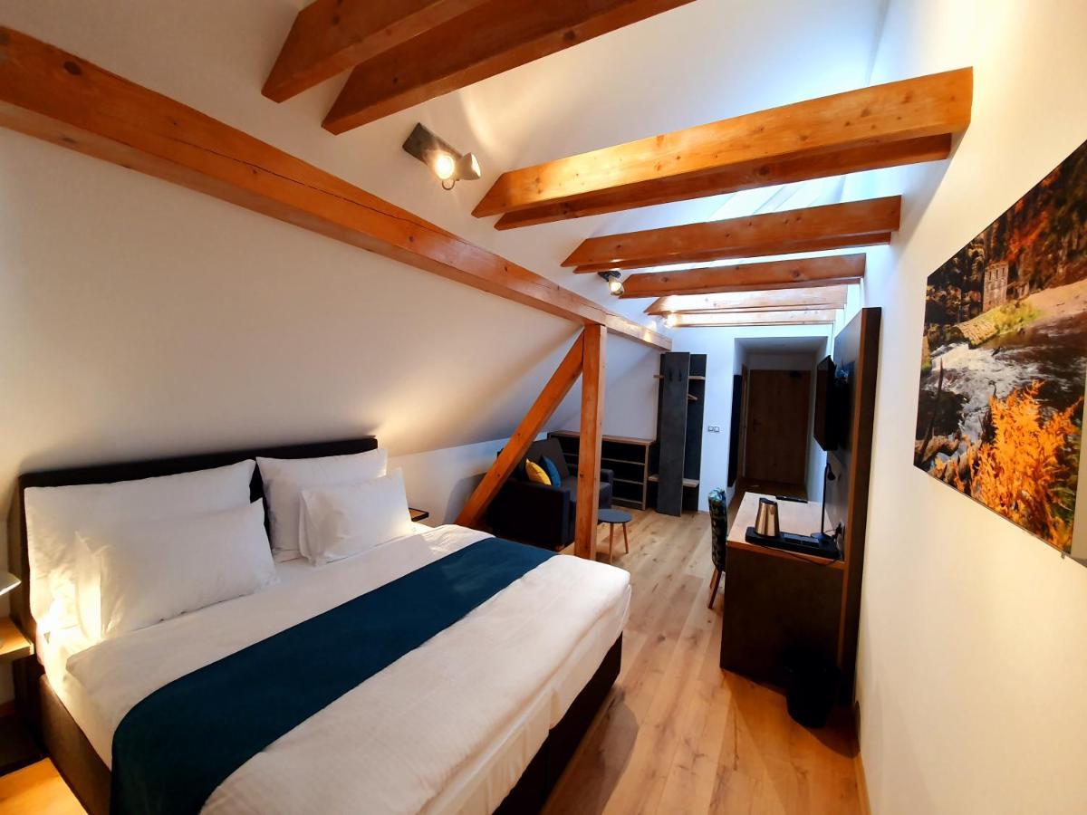 Hotel Kortus Jetrichovice  ภายนอก รูปภาพ