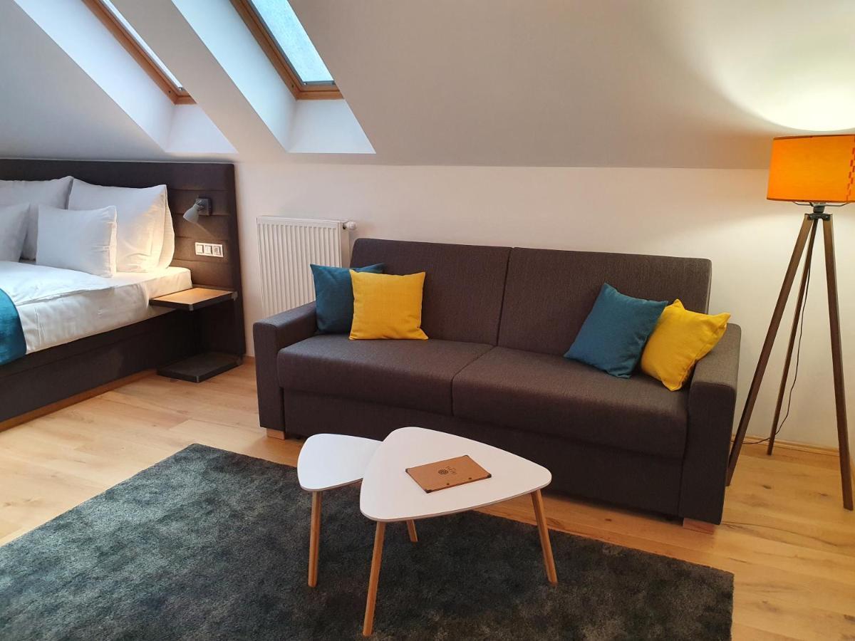 Hotel Kortus Jetrichovice  ภายนอก รูปภาพ