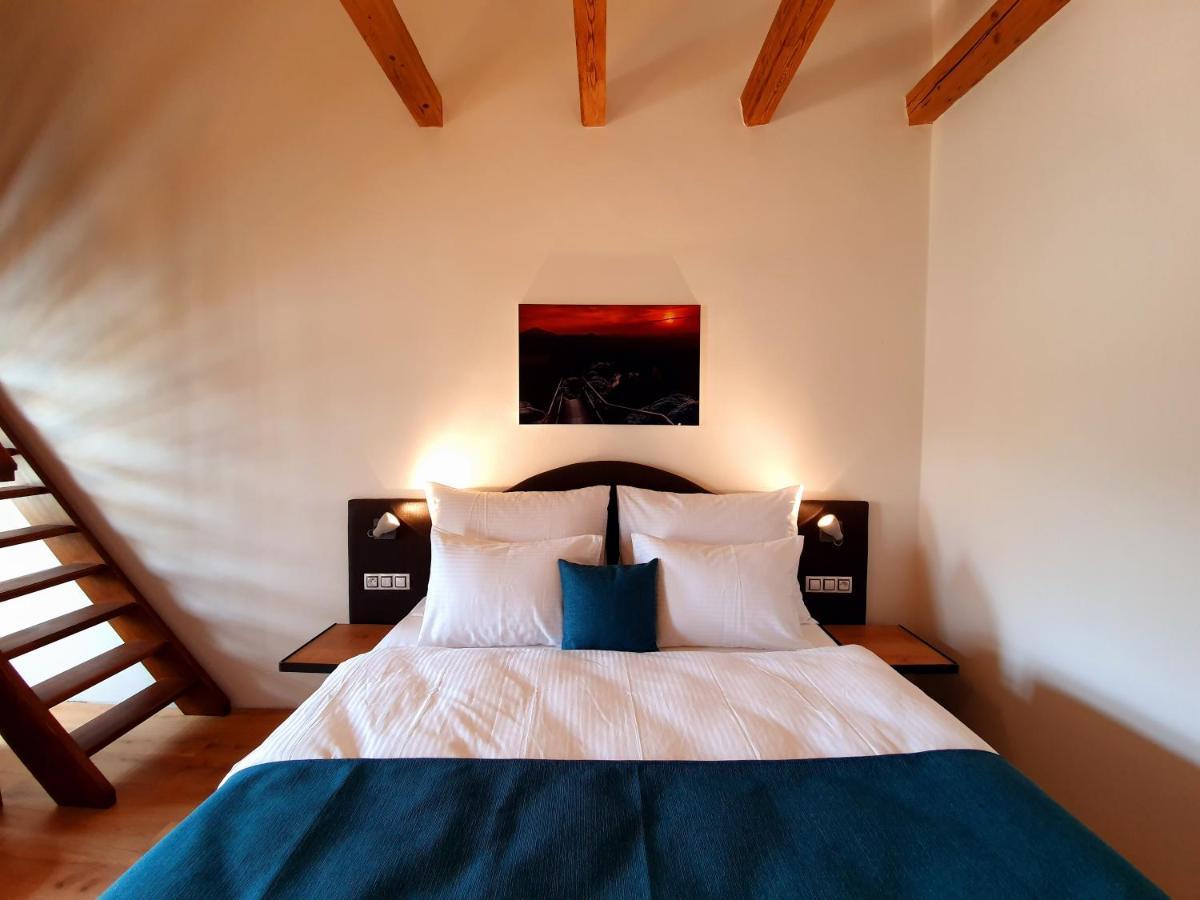 Hotel Kortus Jetrichovice  ภายนอก รูปภาพ