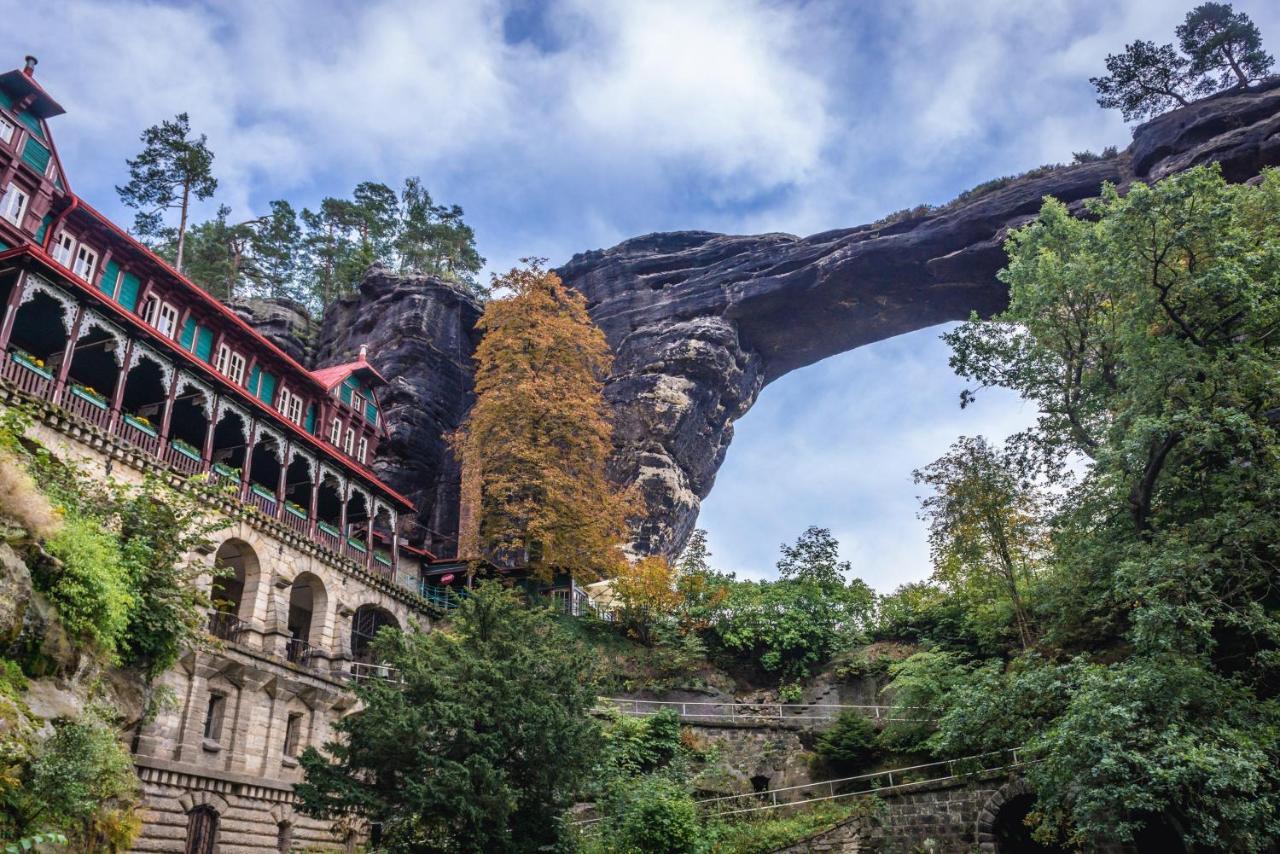 Hotel Kortus Jetrichovice  ภายนอก รูปภาพ