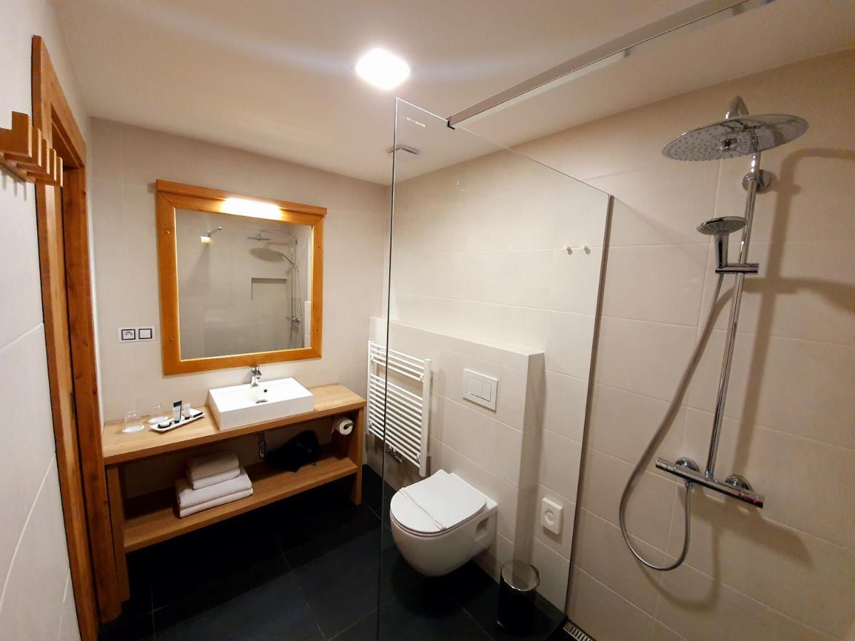 Hotel Kortus Jetrichovice  ภายนอก รูปภาพ
